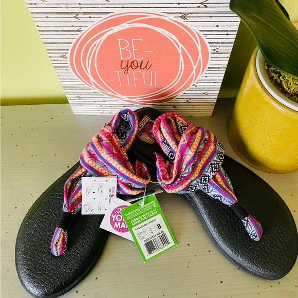 Sanuk Tribal Wrap Sandals - Picture 9 of 10